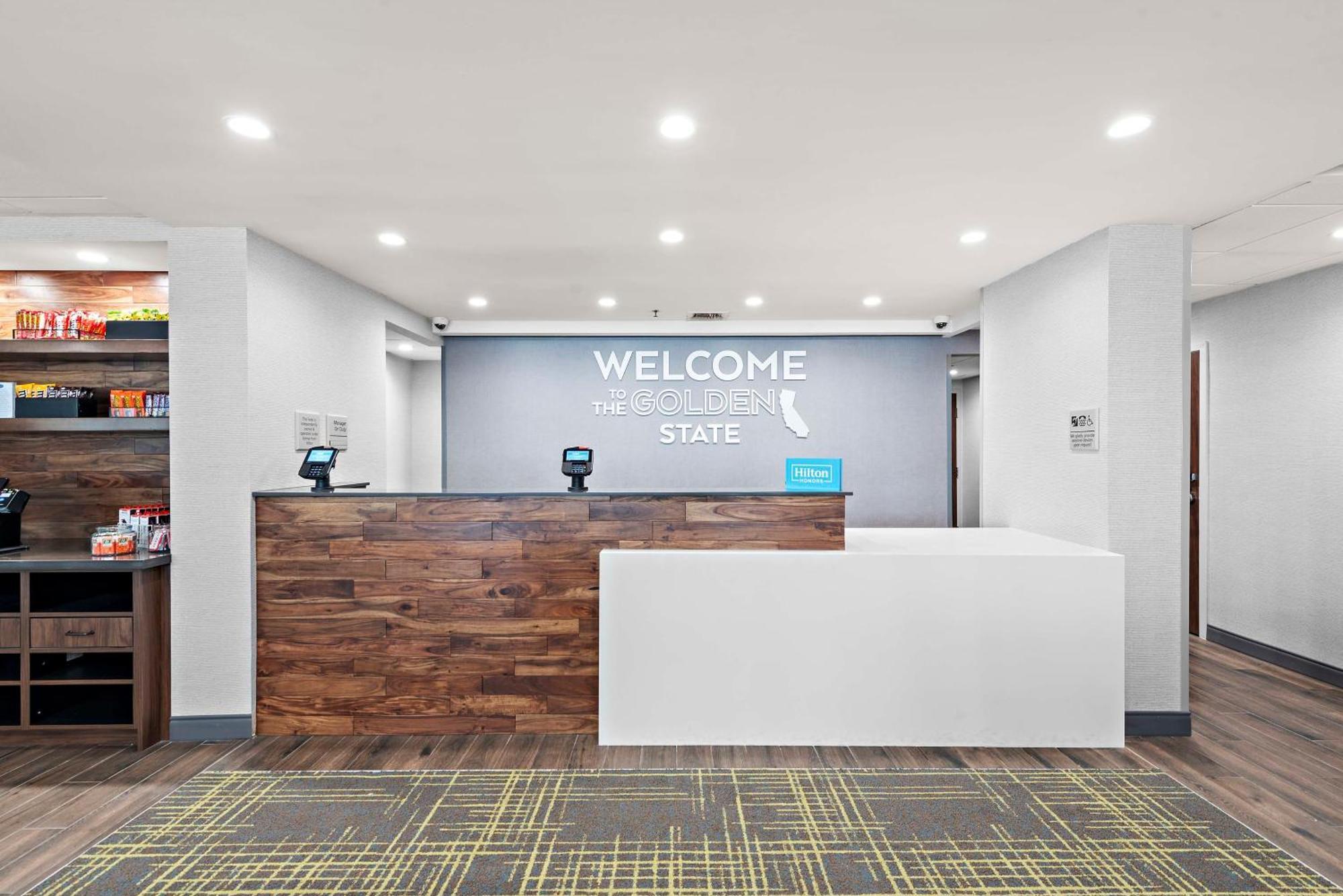 Hampton Inn Los Angeles Airport Lennox Exterior foto